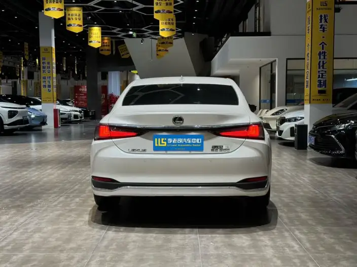Lexus ES 2022 Model 200 Superior Edition – фото 5