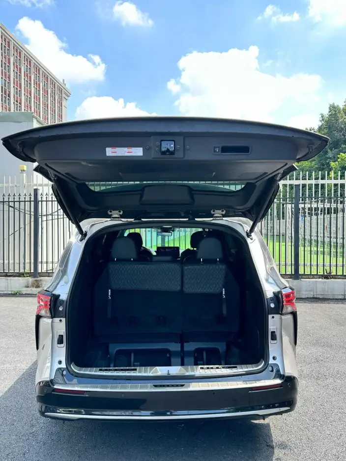 Toyota Sienna 2021 Model 2.5L Hybrid Platinum edition – фото 8