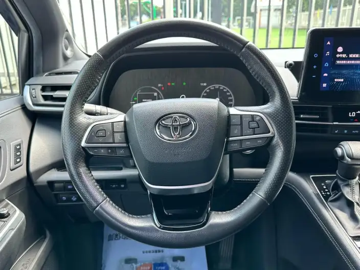 Toyota Sienna 2021 Model 2.5L Hybrid Platinum edition – фото 15