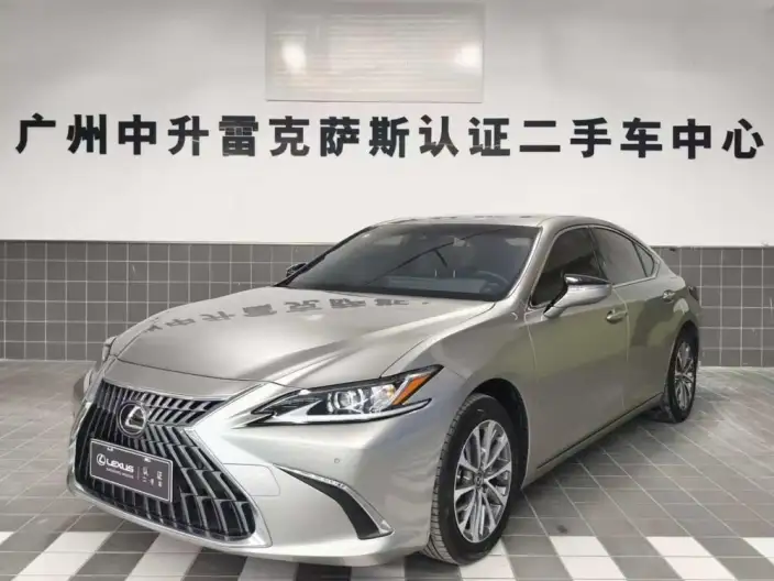 Lexus ES 2022 Model 200 Superior Edition – фото 1