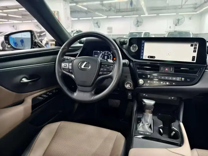 Lexus ES 2022 Model 200 Superior Edition – фото 12