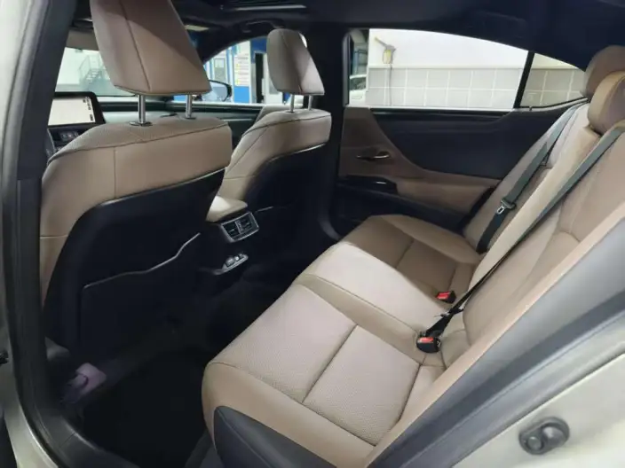 Lexus ES 2022 Model 200 Superior Edition – фото 15
