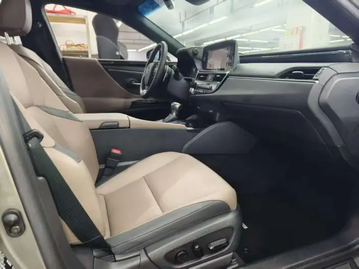 Lexus ES 2022 Model 200 Superior Edition – фото 17