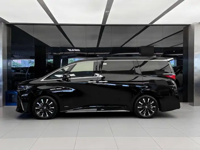 Elfa 2023 Model 2.5L Intelligent Hybrid 4WD Premium – фото 3