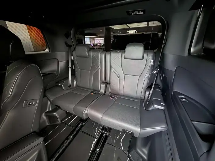 Elfa 2023 Model 2.5L Intelligent Hybrid 4WD Premium – фото 13