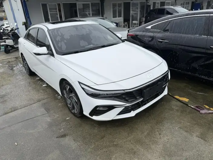 Hyundai Ioniq 2022 Model 1.5L CVT GLX Elite Edition – фото 3