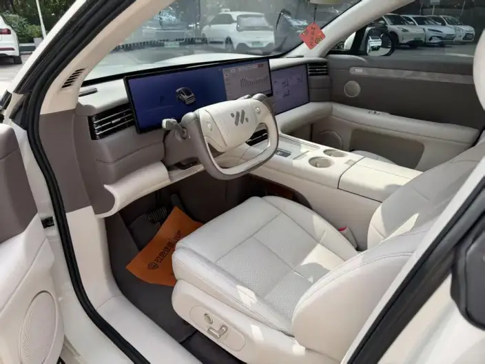 IM LS6 2026 Model EV Max – фото 8
