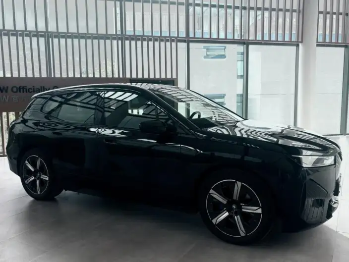 BMW iX 2023 Model xDrive40 – фото 3