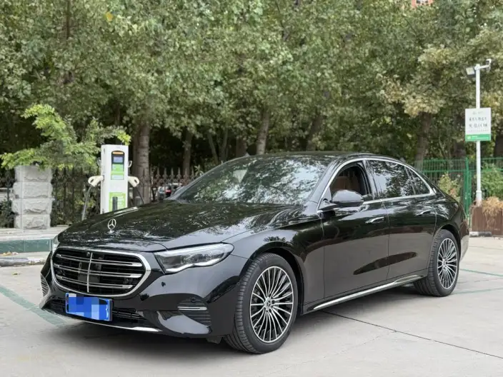 Mercedes-Benz E-Class 2024 Model E 300 L Luxury Model sedan – фото 1