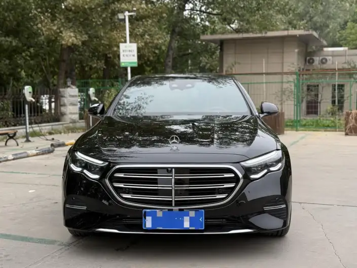 Mercedes-Benz E-Class 2024 Model E 300 L Luxury Model sedan – фото 2