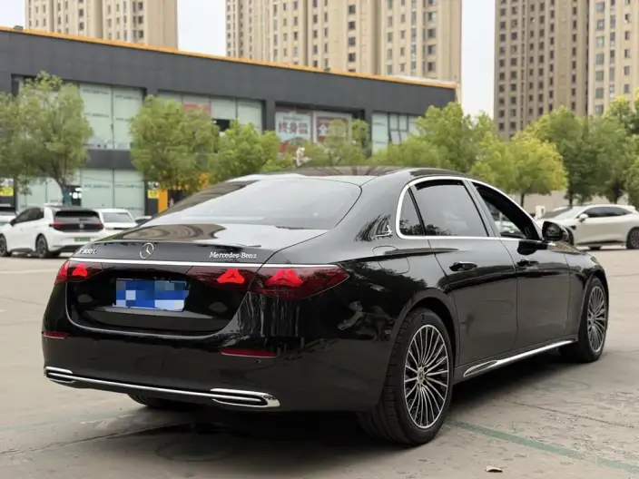 Mercedes-Benz E-Class 2024 Model E 300 L Luxury Model sedan – фото 6