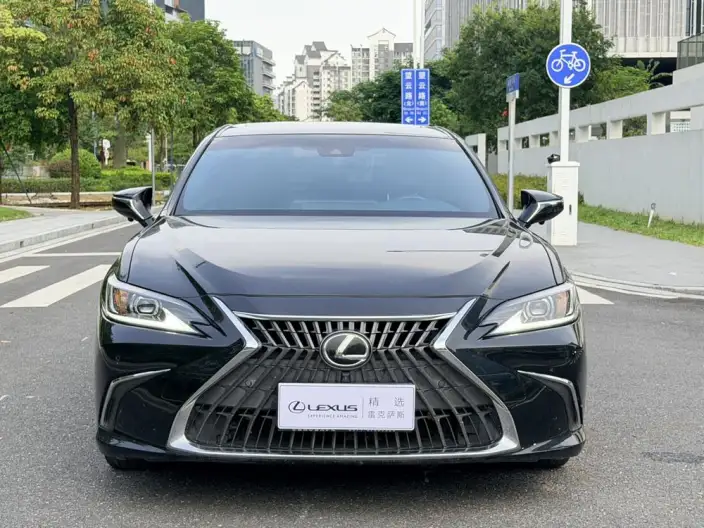 Lexus ES 2022 Model 200 Superior Edition – фото 2