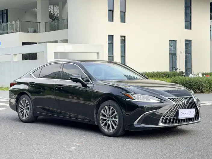 Lexus ES 2022 Model 200 Superior Edition – фото 3