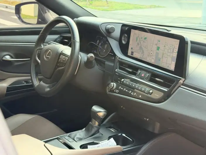 Lexus ES 2022 Model 200 Superior Edition – фото 8