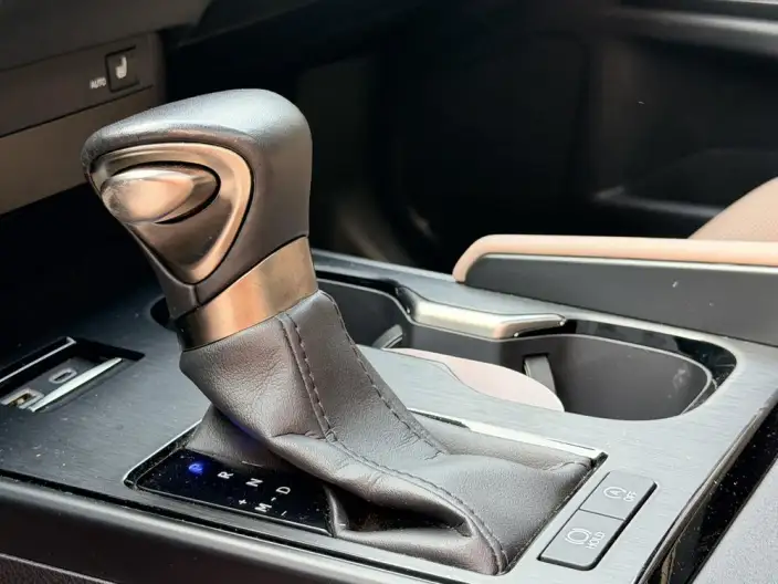 Lexus ES 2022 Model 200 Superior Edition – фото 10