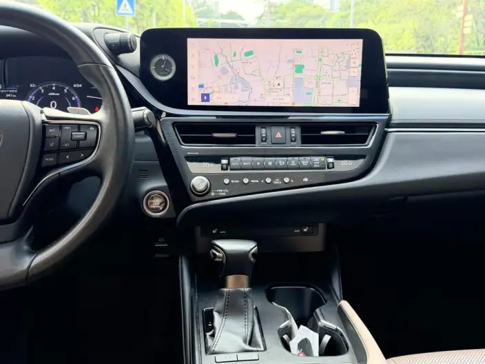 Lexus ES 2022 Model 200 Superior Edition – фото 11