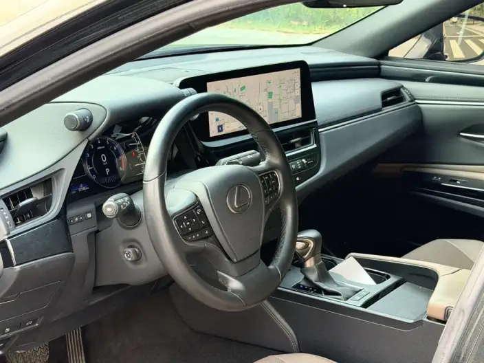 Lexus ES 2022 Model 200 Superior Edition – фото 13