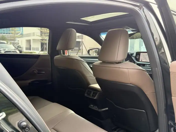 Lexus ES 2022 Model 200 Superior Edition – фото 14