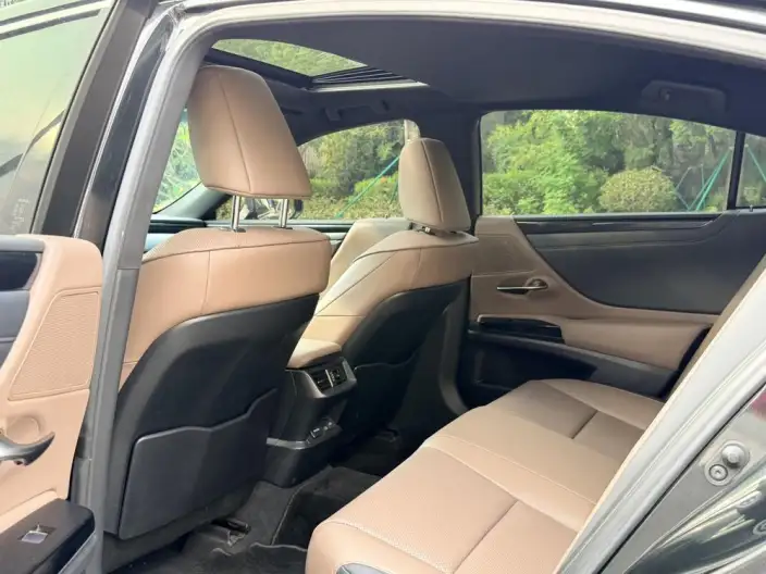 Lexus ES 2022 Model 200 Superior Edition – фото 16