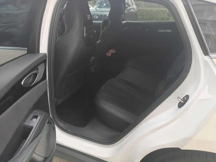 BYD Seal 06 DM 2024 Model DM-i 120KM Exclusive Model – фото 9