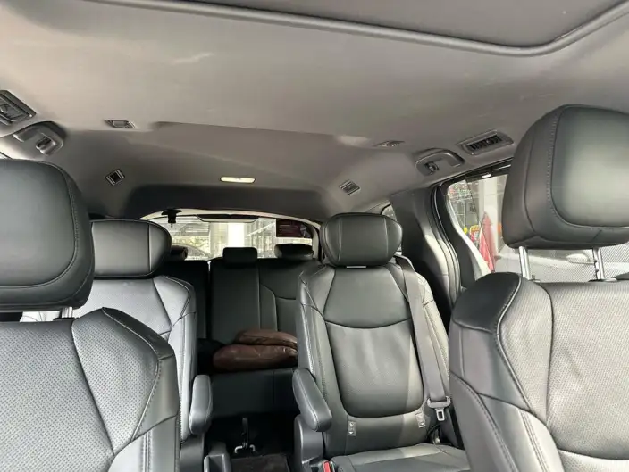 Toyota Sienna 2024 Model Hybrid 2.5L 4WD Premium Edition – фото 12