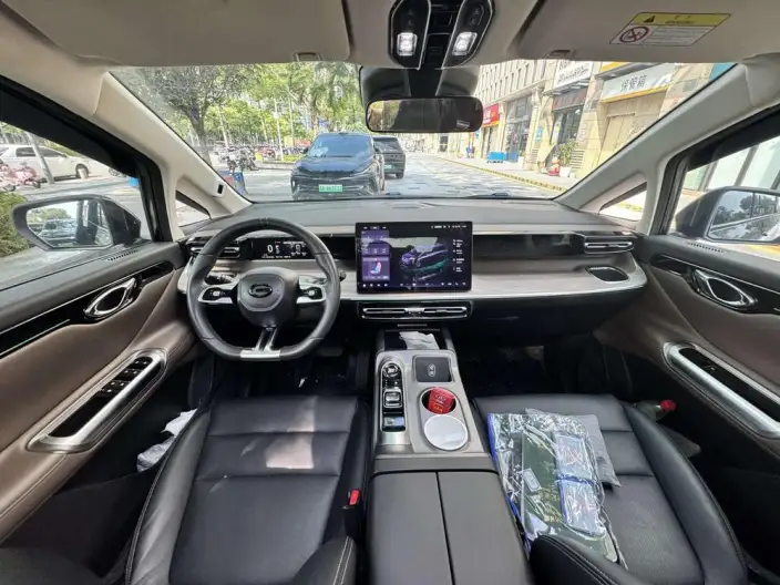 GAC Trumpchi E8 PHEV 2024 Model 2.0ATK 150km MAX Edition – фото 6