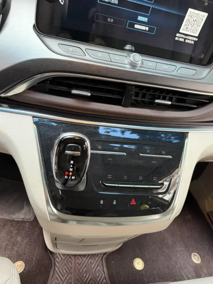 Buick GL8 2023 Model Business class 2.0T Comfort Model – фото 8