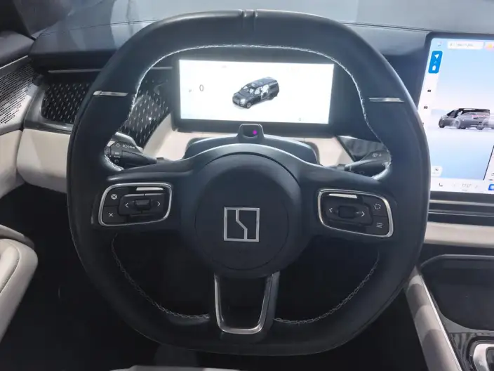 ZEEKR 009 2024 Model VI seat Executive Edition 4WD 108kWh – фото 19