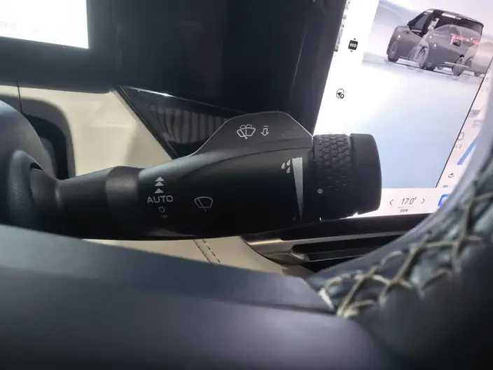 ZEEKR 009 2024 Model VI seat Executive Edition 4WD 108kWh – фото 22