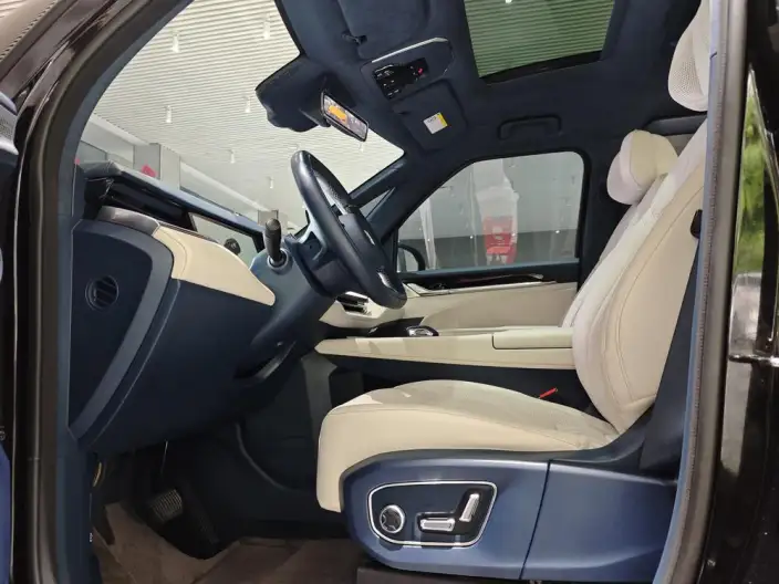 ZEEKR 009 2024 Model VI seat Executive Edition 4WD 108kWh – фото 31