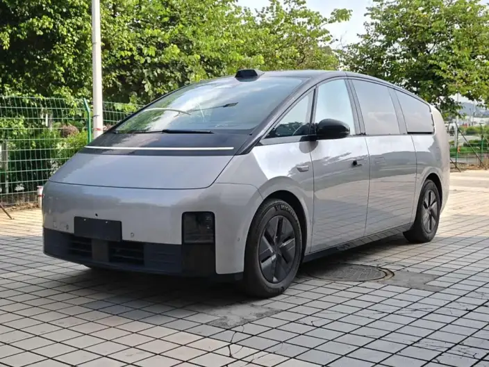 Li Auto MEGA 2024 Model Ultra Edition – фото 1