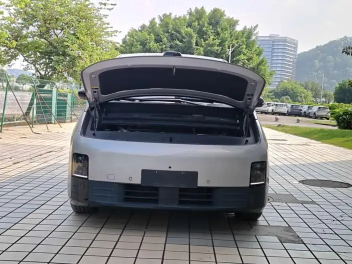 Li Auto MEGA 2024 Model Ultra Edition – фото 9