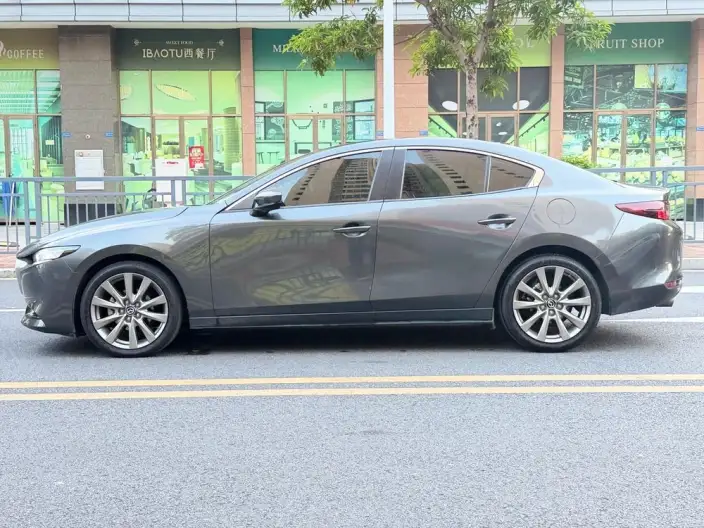 Mazda3 Axela 2020 Model 2.0L Automatic Zhi Ya Edition – фото 4