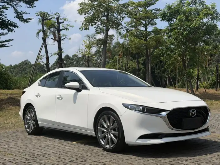 Mazda3 Axela 2020 Model 2.0L Automatic Zhi Ya Edition – фото 3