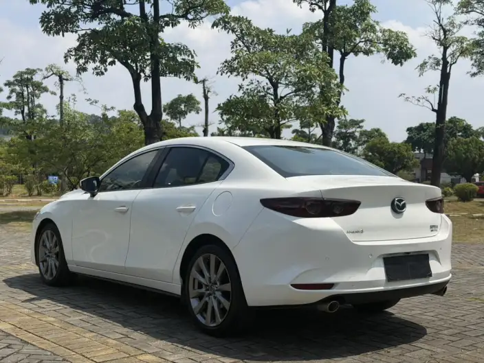Mazda3 Axela 2020 Model 2.0L Automatic Zhi Ya Edition – фото 4