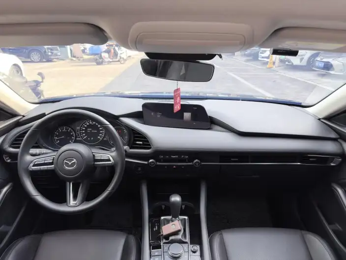 Mazda3 Axela 2021 Model 2.0L Automatic Zhi Shine Edition – фото 10