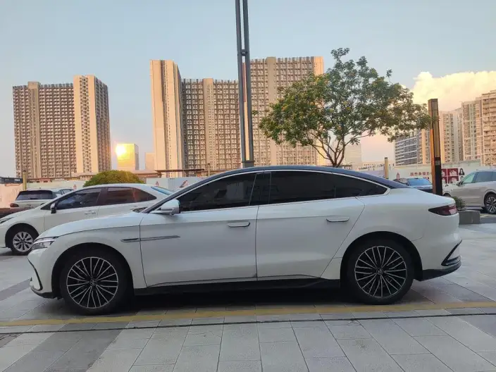 BYD Han EV 2023 Model Champion Edition 506KM Noble Model – фото 3