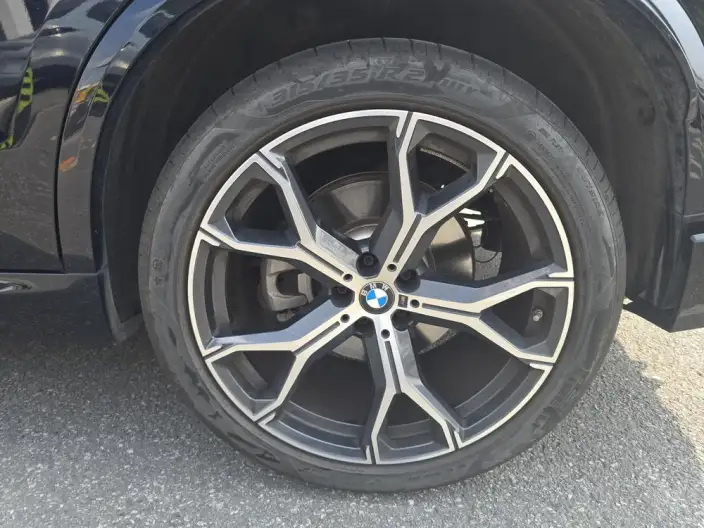 BMW X5 2025 Model xDrive30Li Exclusive Model M Sports Night Set – фото 8