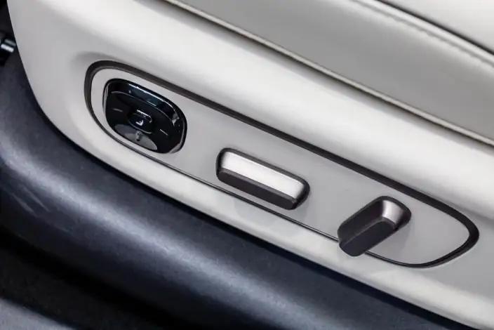 Li Auto i8 2025 Model Standard Edition – фото 12