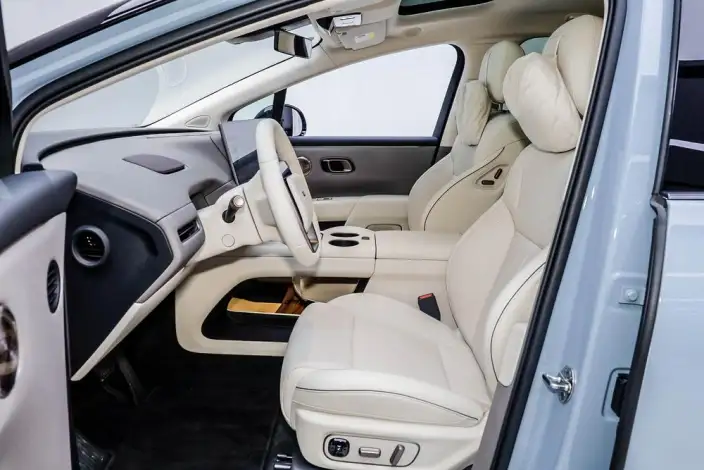 Li Auto i8 2025 Model Standard Edition – фото 28
