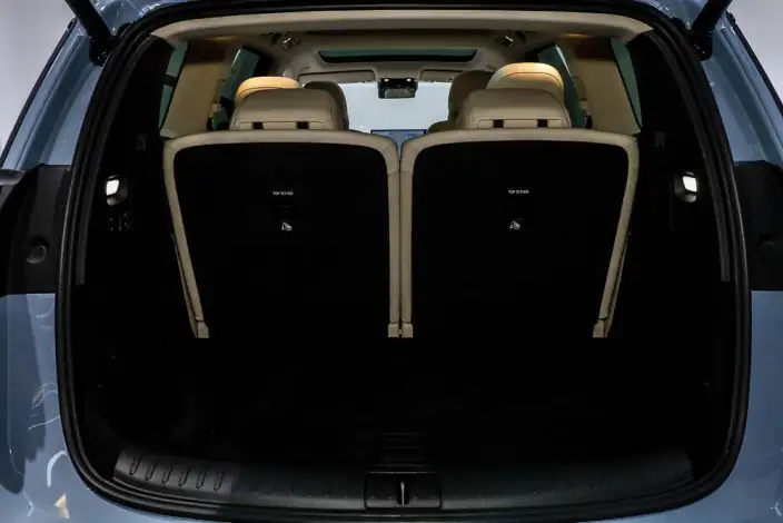Li Auto i8 2025 Model Standard Edition – фото 34