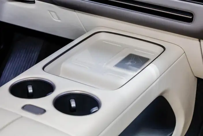 Li Auto i8 2025 Model Standard Edition – фото 35