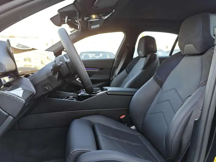 BMW i5 Imported 2024 Model M60 xDrive – фото 15