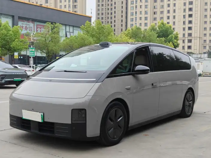 Li Auto MEGA 2024 Model Ultra Edition – фото 1