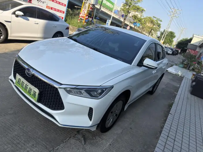 BYD E2 2021 Model Luxury Model – фото 1
