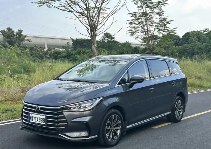 BYD Song MAX 2021 Model L Class Edition 1.5T Automatic Luxury Model 7 seat – фото 1