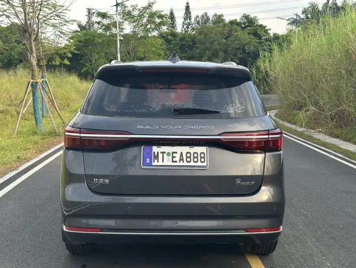 BYD Song MAX 2021 Model L Class Edition 1.5T Automatic Luxury Model 7 seat – фото 6