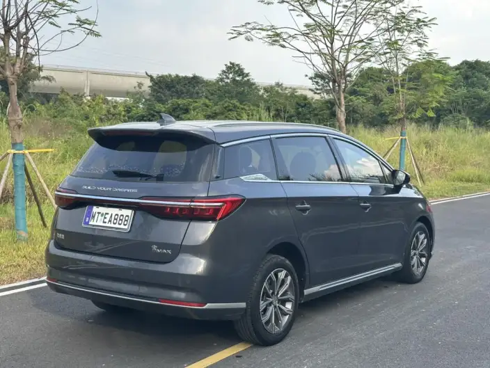 BYD Song MAX 2021 Model L Class Edition 1.5T Automatic Luxury Model 7 seat – фото 7