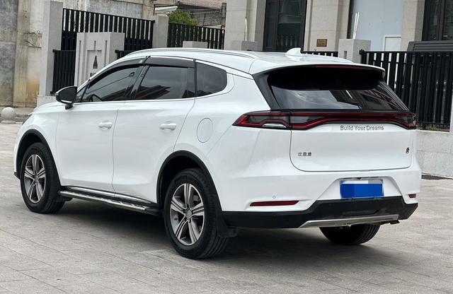 BYD Qin PLUS EV – фото 9