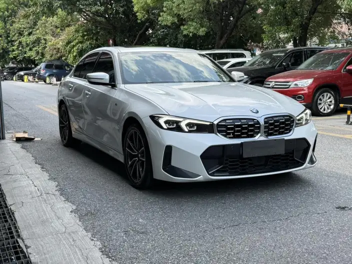 BMW 3 Series 2025 Model 325i M Sports Set – фото 3